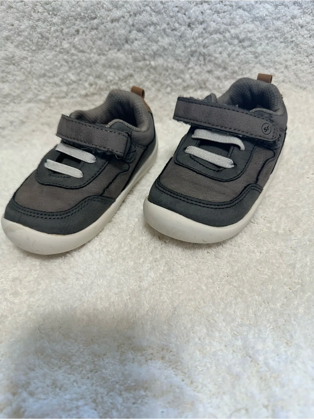 Stride Rite 360 Gray Toddler Shoes with Velcro Strap